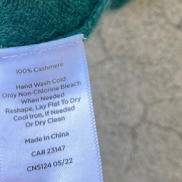 Talbots Pure Cashmere Long Sleeve Crew Neck Sweater Women's Sz M Green Cozy - Picture 3 of 5